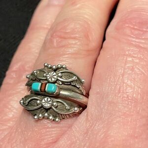 Zuni  Multicolor ladies Ring. Marked Sterling
